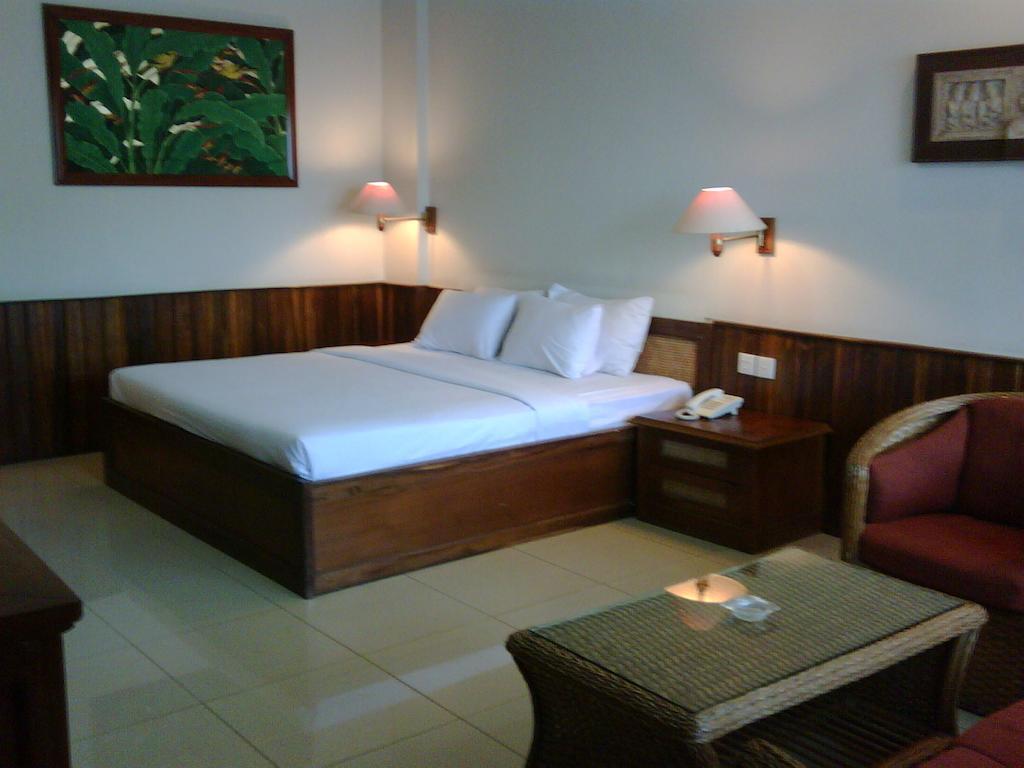 Sunrise Hotel Beach Pangandaran Habitación foto