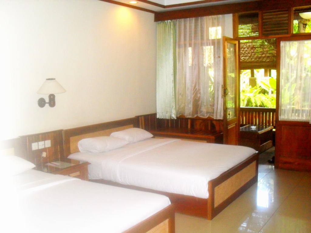 Sunrise Hotel Beach Pangandaran Habitación foto