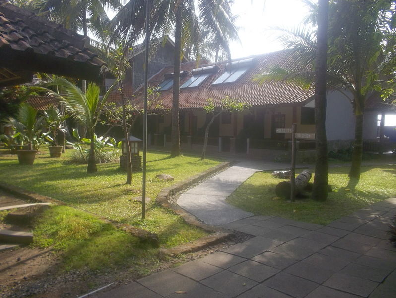 Sunrise Hotel Beach Pangandaran Exterior foto